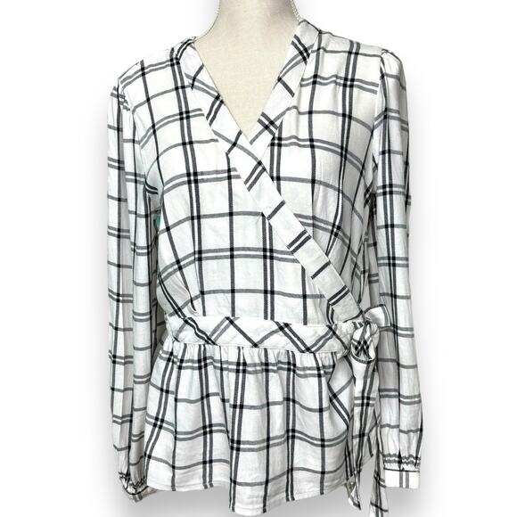 GAP Black & White Plaid Wrap Blouse with Tie and Ruffle Hem Size Medium - Picture 1 of 7